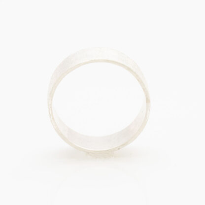 blästrad silverring framifrån
