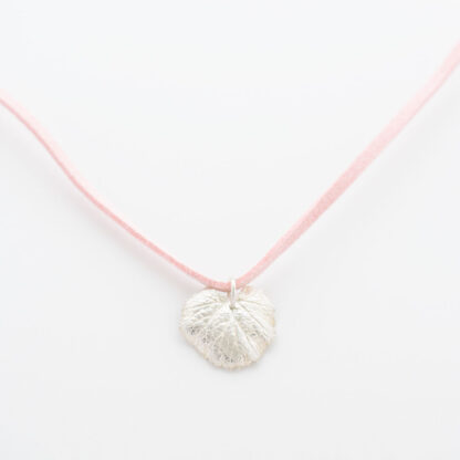 halsband av rosblad mini rose