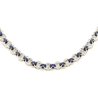 halsband av titanringar celtic