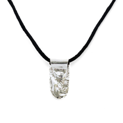 halsband dalamo med silverhänge