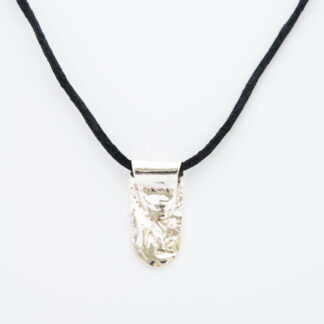 halsband dalamo med silverhänge
