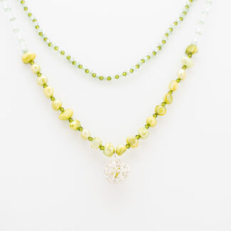 halsband med silverkula green grass of home