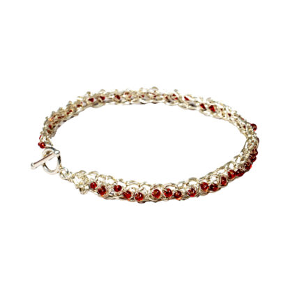 silverarmband med glaspärlor